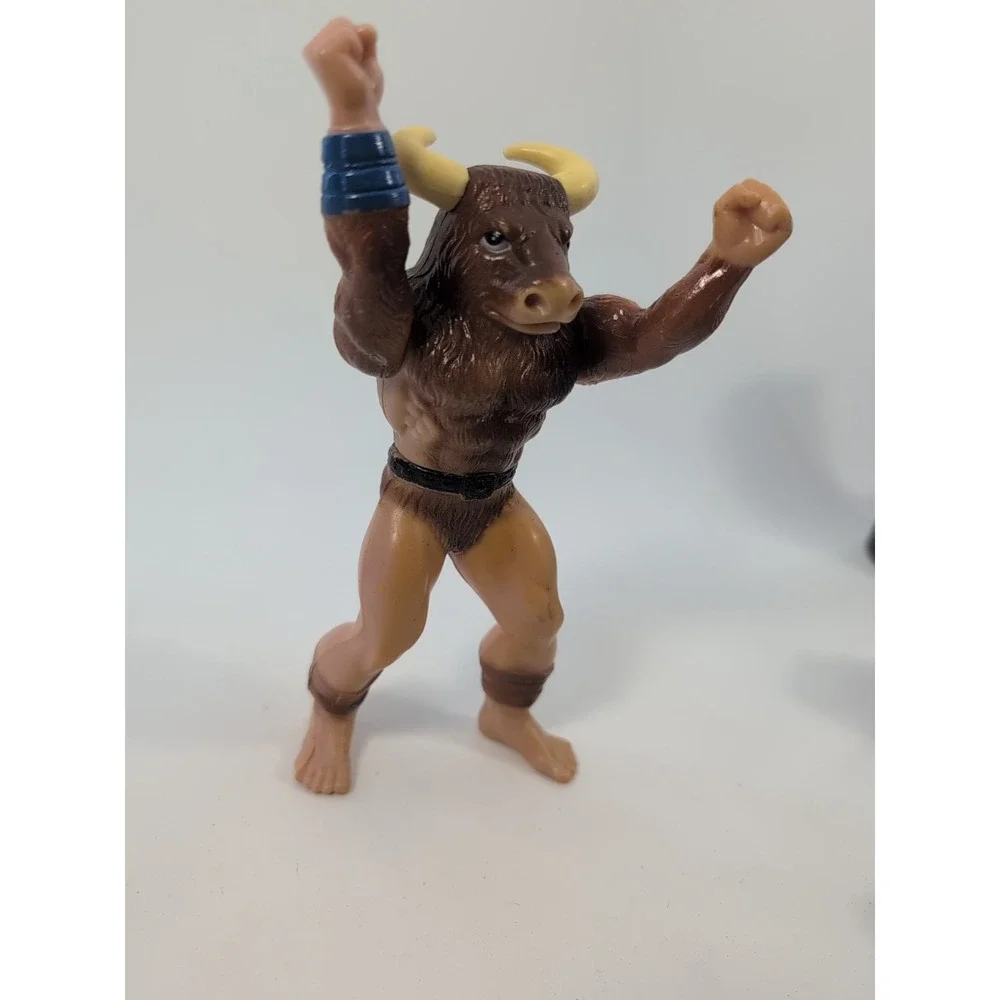 Vintage 1984 Crossbows‎ and Catapults Battling Giants Minotaur Figure
